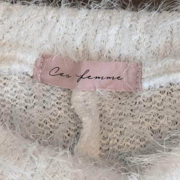 Fuzzy Red & White Stripes Crewneck Sweater - Picture 3 of 7